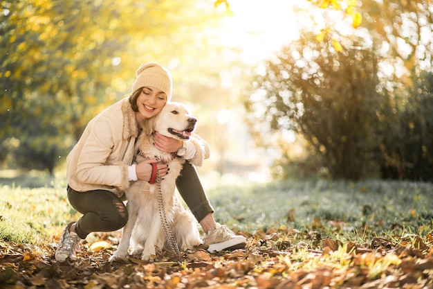 background,gold,people,love,city,dog,nature,animal,sun,hair,autumn,face,cute,leaves,smile,happy,white background,human,gold background,white