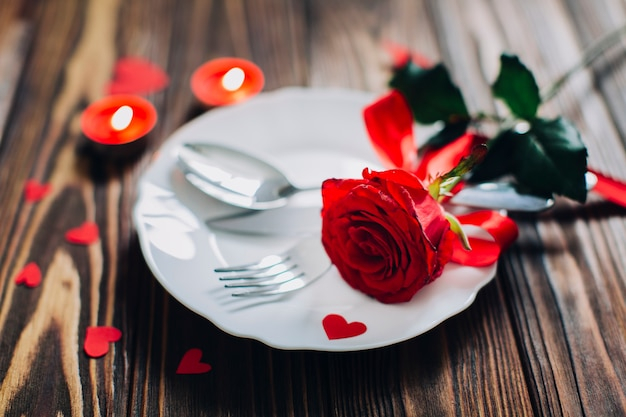 flower,love,gift,table,red,rose,anniversary,valentine,event,elegant,present,white,decoration,plate,dinner,fork,symbol,life,hearts,wooden