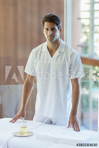 Handsome Man Relaxing and Enjoying a Deep Tissue Back Massage at the Spa  Salon Stock Photo - Image of healthy, holiday: 192876900