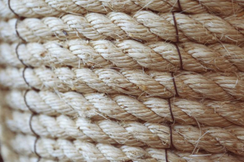 Roped coiled on the pole photo – Free Roap Image on Unsplash