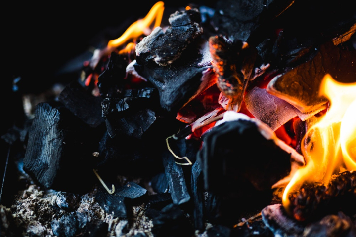 ash,blaze,bonfire,burn,burning,burnt,campfire,charcoal,close-up,coal,danger,dark,fire,flame,heat,hot,warmly