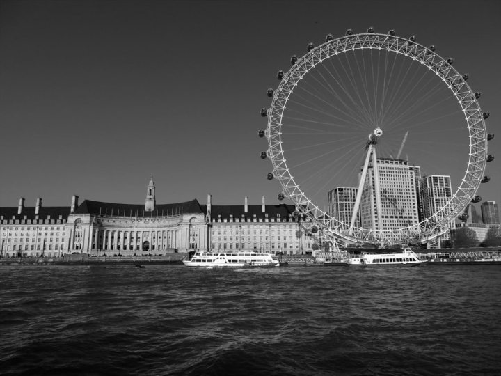 architecture,black-and-white,body of water,city,cityscape,landmark,london eye,monochrome,skyline,tourism,tourist attraction,tower,travel,united kingdom,urban,water,waterfront
