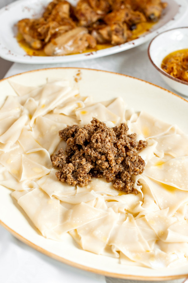 azerbaijani,topped,khangal,minced,tasty,delicious,eating,nutrition,diet,eat,meat,leaves,food