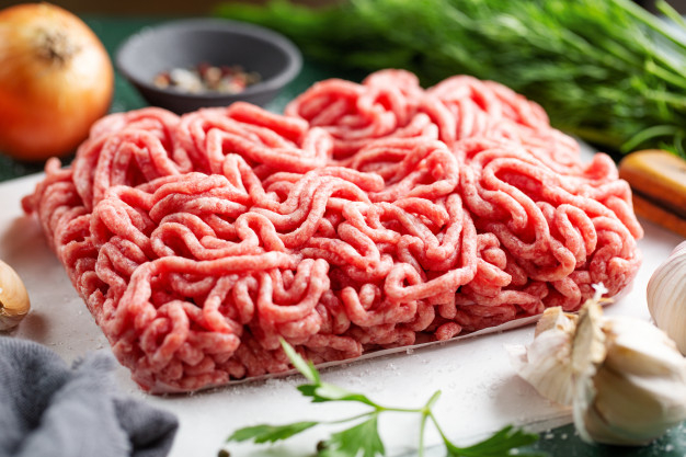 minced beef,mincemeat,uncooked,minced,mince,chopped,angus,portion,unhealthy,bloody,raw,ingredient,parsley,ready,protein,cuisine,butcher,garlic,pork,meal,salt,pepper,beef,fresh,fat,spices,eating,rustic,nutrition,traditional,diet,hamburger,dinner,meat,cooking,burger,board,table,kitchen,restaurant,food