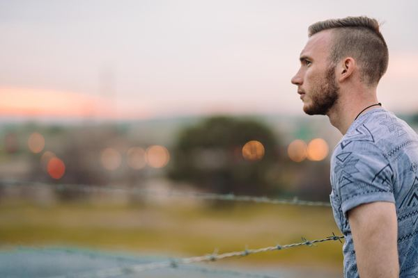 portrait,fashion,profile,portrait,face,woman,man,running,male,man,person,face,human,profile,fence,barbed,wire,bokeh,looking,shirt,tshirt,free stock photos