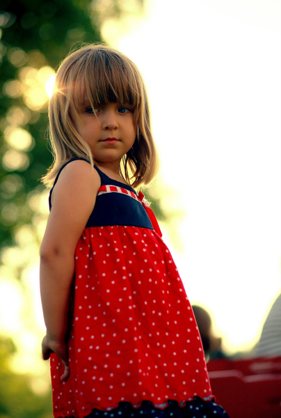 cc0,c1,girl,caucasian,white,person,one,innocence,color,preschooler,portrait,blond,human,child,fourth of july,sunset,outdoor,vertical,outside,nature,free photos,royalty free