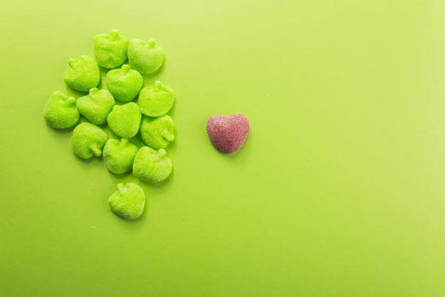 heart,love,green,fruit,space,color,candy,sweet,fun,dessert,symbol,life,studio,sugar,snack,bright,object,jelly,delicious,set
