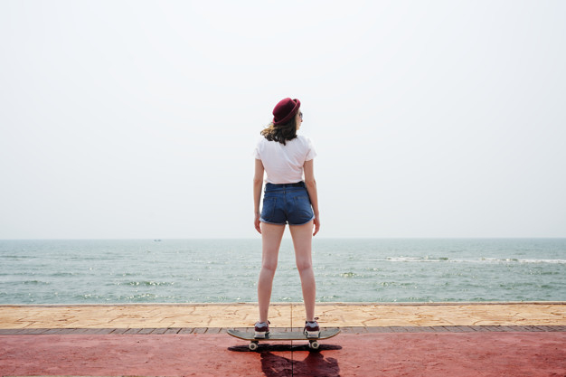 summer,sport,beach,sea,holiday,energy,exercise,shoe,balance,freedom,skateboard,summer beach,canvas,action,it,lifestyle,challenge,activity,concept,motion