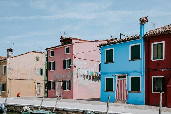 neighborhood,burano,pink house,architecture,building,window,burano,colourful,facade,street,building,canal,boat,architecture,town,city,urban,house,home,laundry,washing,public domain images