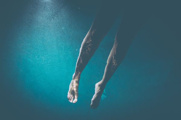 man,woman,blue,baptism,underwater,blue,forest,sea,beach,leg,floating,water,swimming,underwater,person in water,feet,swimmer,legs,blue,flaoting,mujer,creative commons images
