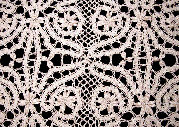 texture,textures,lace,laces,backgound,backgrounds,flower,flowers,black,white,b&w,fabric,fabrics,pattern,torchon,lacing,hand,made,garment