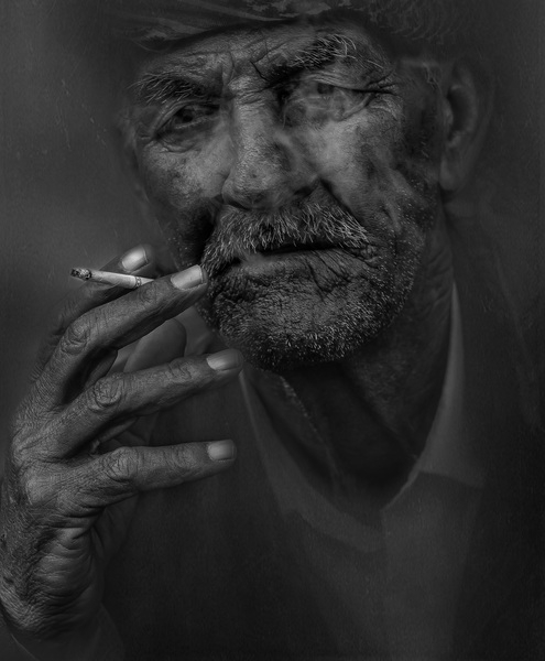 black-and-white,cigarette,elder,elderly,grandfather,grandpa,man,old,person,portrait,smoker,smoking,wrinkles,Free Stock Photo
