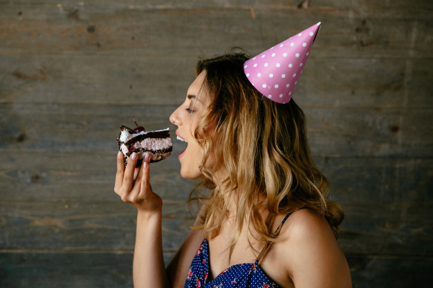 food,birthday,happy birthday,party,cake,hair,chocolate,face,smile,happy,holiday,person,happy holidays,hat,birthday cake,sweet,mouth,profile,dessert,eat