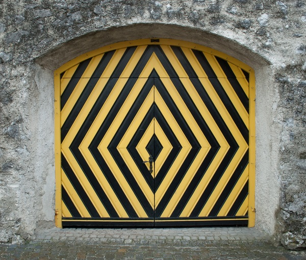 abstract,architecture,art,black,building,castle,close,design,door,entrance,exit,expression,exterior,facade,gate,iron,margin,metallic,picture frame,road,safety,security,sign,steel,stone wall,street,striped,symbol,urban,vintage,wall,warning,yellow,Free Stock Photo
