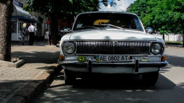 capstone,old,texture,motor,car,vehicle,car,vintage,retro,car,vintage,street,parked,grill,auto,drive,road,vehicle,grille,motor,transport