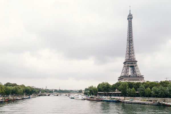 architecture,structure,eiffel,tower,trees,bay,boats,yachts,river,seine,nature,sky,clouds,perspective,industrial,bridge,paris,france