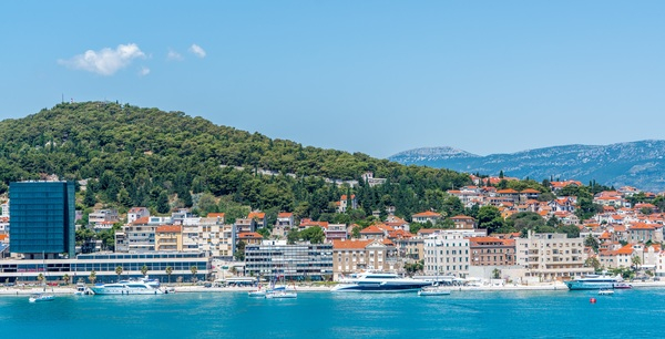 architecture,attraction,bay,beach,boat,buildings,city,destination,famous,forest,harbor,historic,house,landscape,mountains,ocean,outdoors,panorama,port,resort,sea,seashore,ship,shoreline,summer,tourism,town,travel,trees,vacation,water,yacht,Free Stock Photo