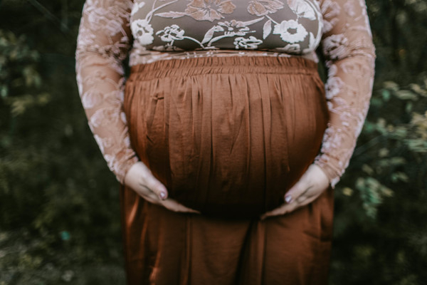 adult,baby,belly,close-up,expecting,garden,hands,happy,love,maternity,mother,outdoors,park,portrait,pregnancy,pregnant,swirly bokeh,woman