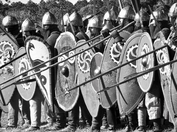 cc0,c2,medieval,soldiers,spears,armour,helmets,defence,knights,battle,protection,weapons,armed,free photos,royalty free