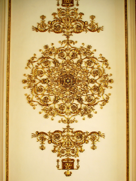cc0,c1,russia,st-petersburg,hermitage,museum,door,decoration,gilding,finesse,crafts,free photos,royalty free