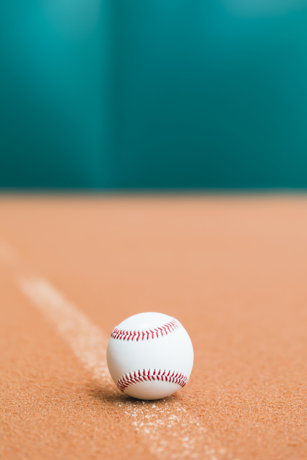 circle,line,sport,game,white,shape,round,ball,baseball,floor,leather,competition,stadium,playground,simple,ground,focus,day
