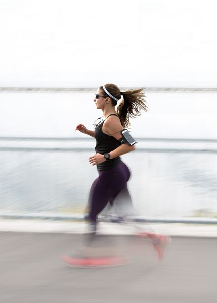 food,breakfast,healthy,textile,woman,female,running,run,athlete,run,running,runner,athlete,motion,action,movement,woman,female,fitness,healthy,ponytail
