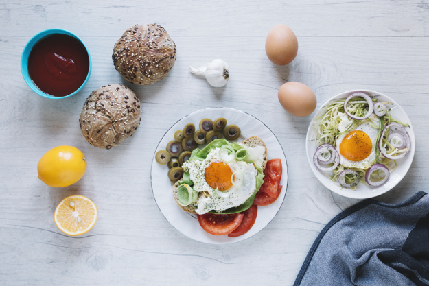 breakfast,healthy,plate,vegetable,lemon,life,salad,tomato,morning,nutrition,fat,fresh,snack,pastry,meal,eggs,garlic,gourmet,ingredients,delicious