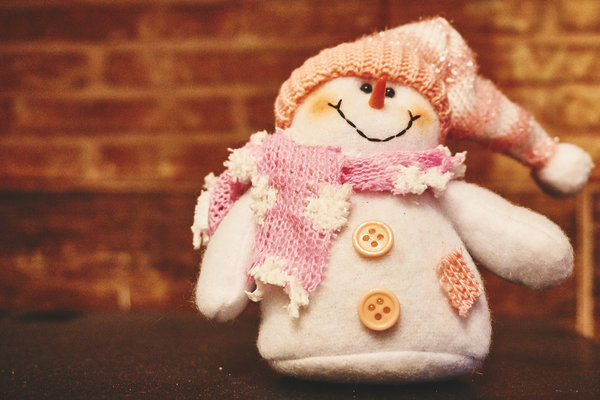 snowman,scarf,hat,buttons,toy,stuffed animal,winter,christmas