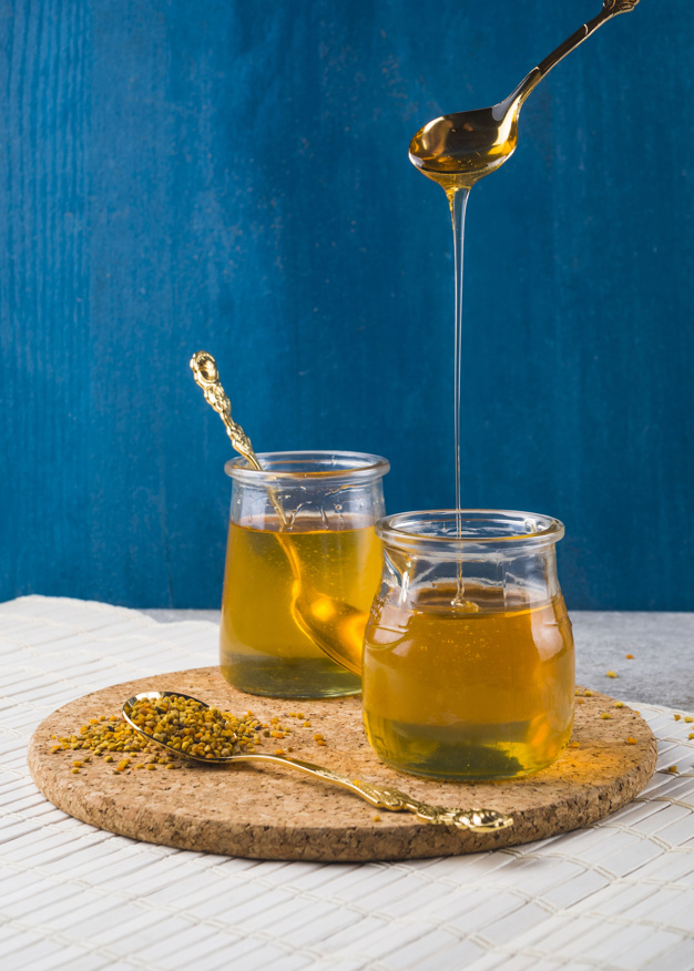 pattern,food,wood,blue,health,bee,golden,medicine,honey,glass,organic,round,natural,sweet,healthy,product,dessert,spoon,healthy food,wooden