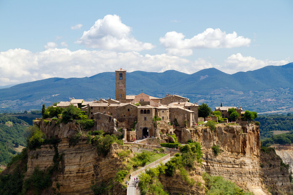 civita,bagnoregio,landscape,building,architecture,architectonic,architectural,medieval,edifice,residential,viewpoint,overlook,valley,rock,scenery,mountain,scenic,panorama,panoramic,rocky,urban,urbanistic,house,century,bridge,ancient,village,viterbo,volcanic,tuff,monumental,monument,etruscan,etrurian,city,dying,town,facade,perspective,view,sight,tourism,tourist,outdoor,exterior,outside,lazio,italy,blue,sky