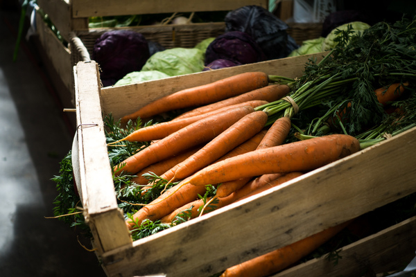 carrots,farmers market,fresh,market,vegetables