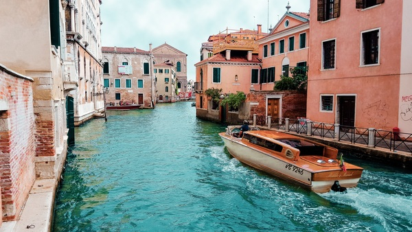 architecture,boat,buildings,canal,city,cityscape,clouds,house,italy,lagoon,light,outdoors,river,sight,street,tourism,vacation,venice,water,Free Stock Photo