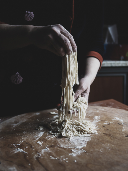 cooking,hands,pasta,process,spaghetti