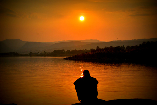 adventure,contemplate,depressed,depression,lake,lonely,man,outdoors,person,resort,sad,silhouette,sunrise,sunset,thinking,water,Free Stock Photo