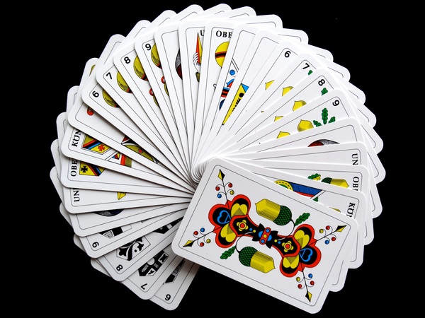 stack,poker,play cards,play,pack of cards,gambling,design,deck,colourful,colorful,cards,card game,art