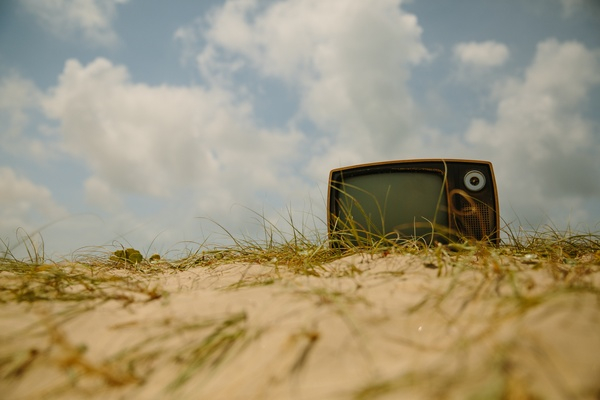tv,television,vintage,oldschool,grass,sky,clouds,sand,nature
