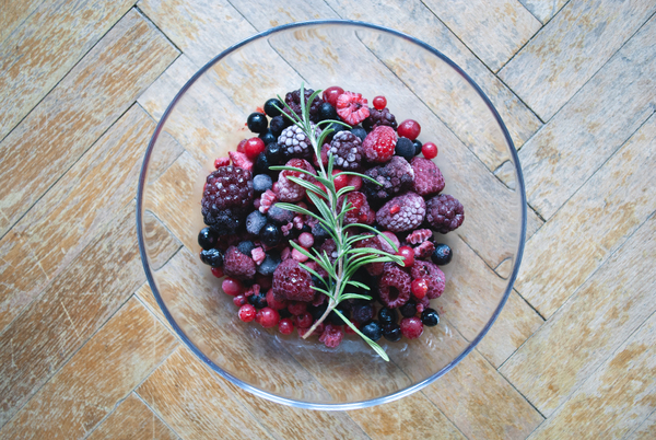 berries,frozen,fruit,raspberries,wood