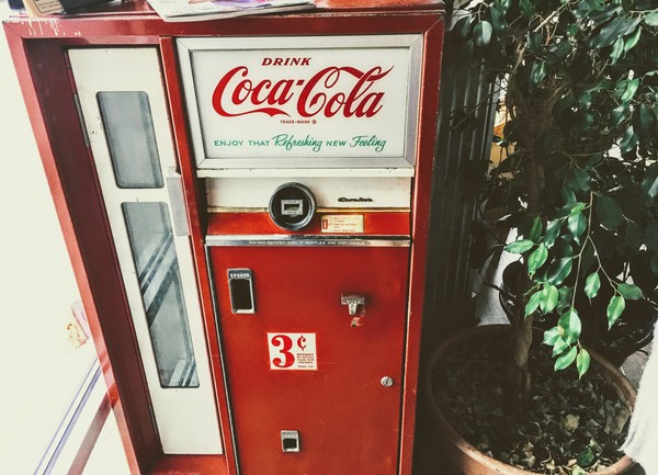 vintage,vending machine,mobilechallenge,machine,coca cola