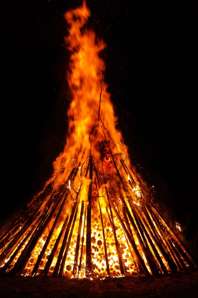 woods,night,hot,heat,flame,fire,dark,camping,campfire,burning,burn