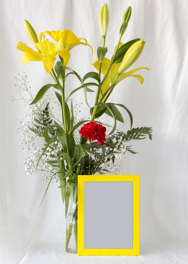 dcor,fragility,nobody,indoors,closeup,softness,freshness,botany,multicolored,inside,front,empty,photograph,blank,petal,object,soft,vase,flora,beautiful,blossom,botanical,fresh,picture,decorative,curtain,natural,desk,elegant,yellow,white,colorful,photo,beauty,table,nature,paper,template,border,flowers,card,floral,frame,flower,pattern