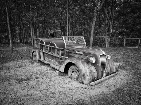 abandoned,antique,automobile,car,classic,drive,emergency,fire engine,firetruck,ladder,nostalgia,outdoors,restoration project,retro,truck,vehicle,vintage,woods,Free Stock Photo