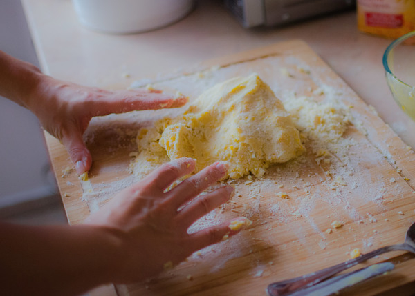 baking,cooking,kitchen,chef,cutting board,dough,ingredients,flour,food