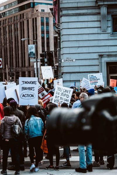 snapshot,street,city,protest,march,crowd,urbanismo,building,city,protest,city,san francisco,sf,photography,gun violence,gun,march,march for our life,free stock photos