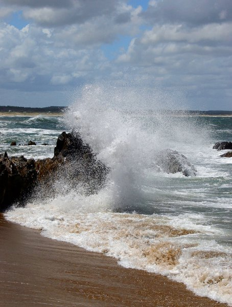 rock,wave,waves,olas,ola,landscape,paisaje,beach,playa,rocks,pedrera,uruguay