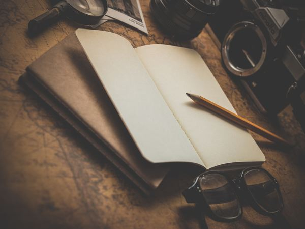 discover,map,travel,etum,book,happy,note,write,writing,book,pen,camera,notebook,pencil,journal,desk,paper,diary,table,vintage,glasses