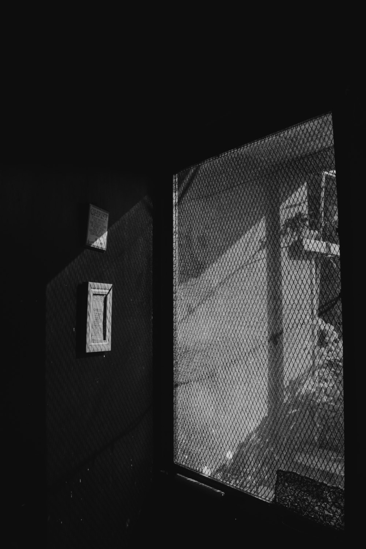 black-and-white,dark,door,grayscale,indoors,monochrome,screen,silhouette,window