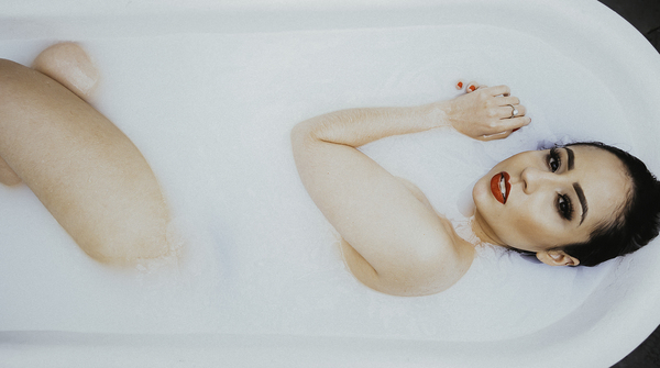 bathtub,beautiful,beauty,female,person,portrait,pose,pretty,tub,woman