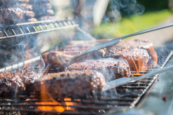 barbecue,bbq,beef,burger,charcoal,close -up,cooking,cookout,cuisine,daytime,delicious,fire,flame,food,food photography,grill,grilled,grilling,hamburger,heat,hot,juicy,meal,meat,picnic,smoke,steak,summer party,tasty,Free Stock Photo