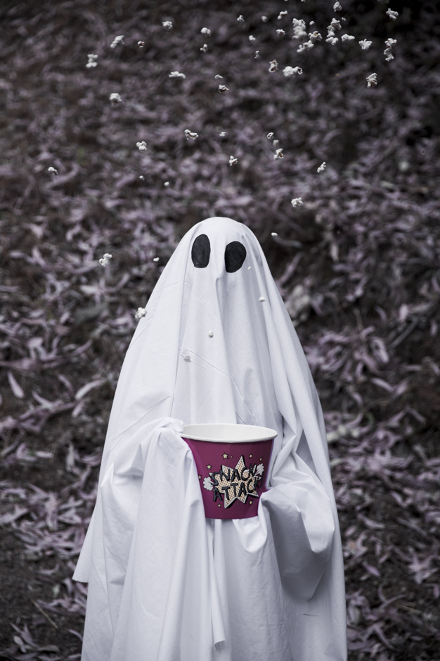 food,halloween,camera,box,forest,color,silhouette,clothes,human,person,park,monster,fun,gray,suit,popcorn,ghost,dark,air,fantasy