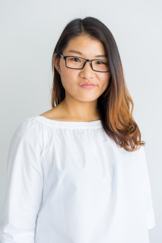 background,camera,student,chinese,white background,white,person,japanese,clothing,lady,female,young,hairstyle,content,asian,beautiful,portrait,lifestyle,korean,eyeglasses